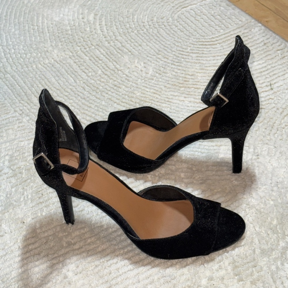 14th & Union Black Velvet Heels ankle strap sandals sz 7M